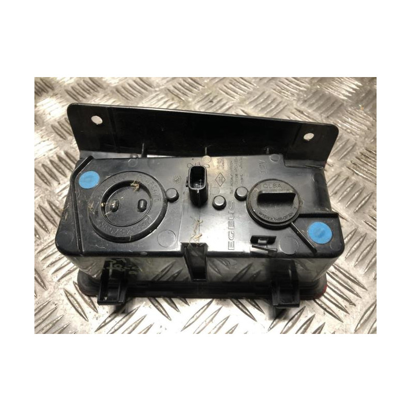 Feu arriere secondaire droit (feux) RENAULT TRAFIC 3 COURT PHASE 2 d’occasion