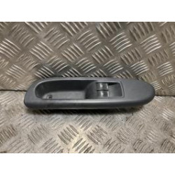 Interrupteur de leve vitre avant gauche RENAULT CLIO 2 CAMPUS PHASE 2 d’occasion