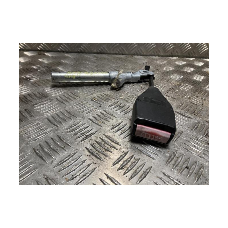 Attache ceinture avant droit RENAULT CLIO 2 PHASE 2 d’occasion