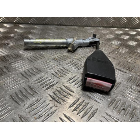 Attache ceinture avant droit RENAULT CLIO 2 PHASE 2 d’occasion