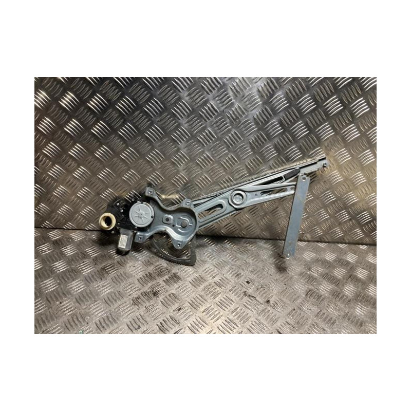 Mecanisme de leve vitre electrique avant gauche TOYOTA YARIS 2 PHASE 1 d’occasion