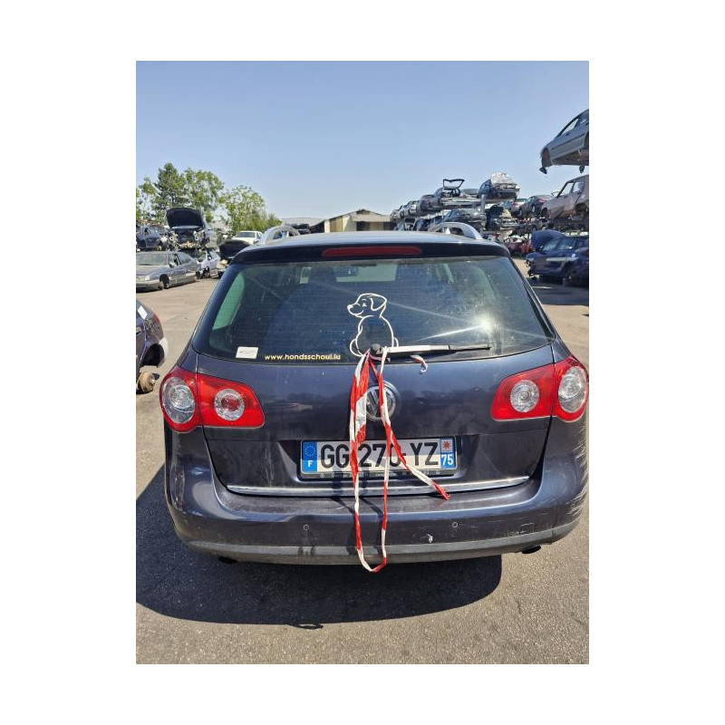 Feu arriere secondaire droit (feux) VOLKSWAGEN PASSAT 5 BREAK d’occasion