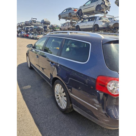 Feu arriere secondaire droit (feux) VOLKSWAGEN PASSAT 5 BREAK d’occasion