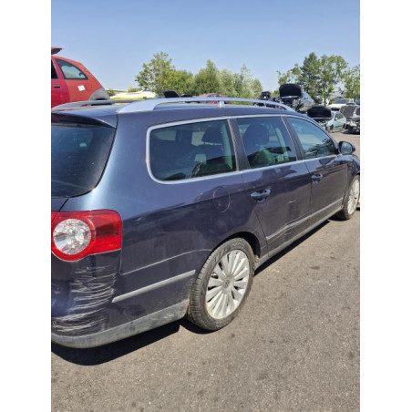Feu arriere secondaire droit (feux) VOLKSWAGEN PASSAT 5 BREAK d’occasion