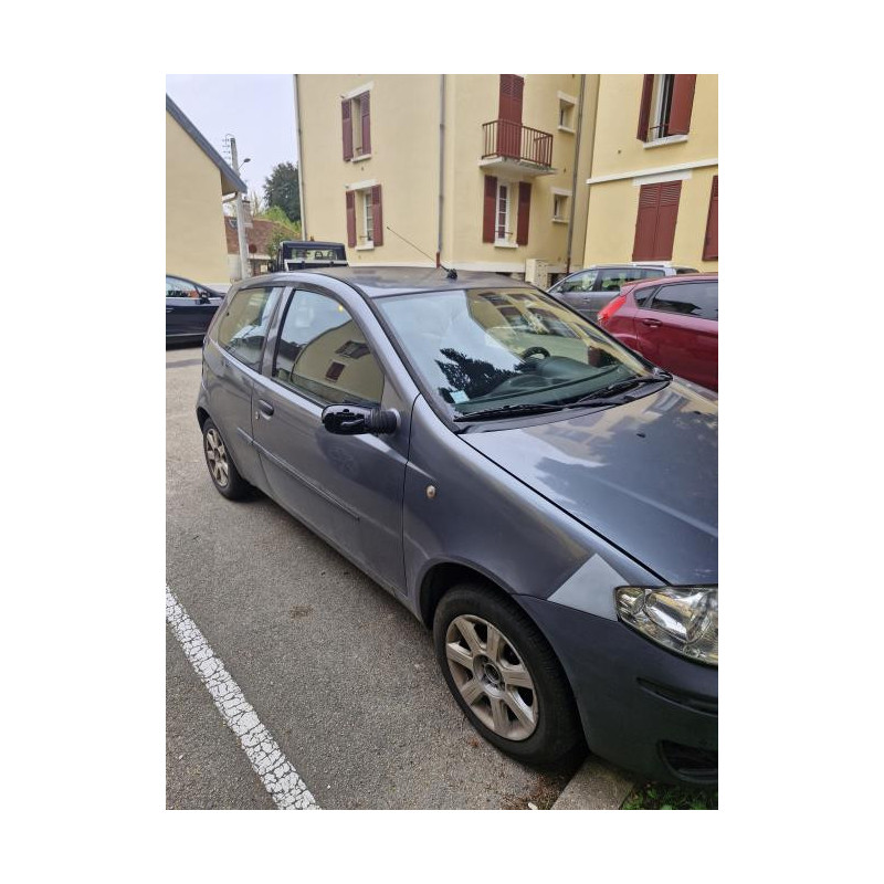 Pare choc avant FIAT PUNTO 2 PHASE 2 d’occasion