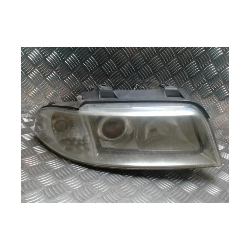 Optique avant principal droit (feux)(phare) AUDI A4 1 PHASE 2 d’occasion