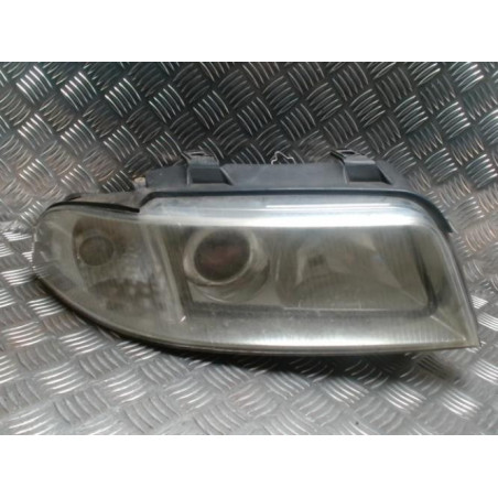 Optique avant principal droit (feux)(phare) AUDI A4 1 PHASE 2 d’occasion