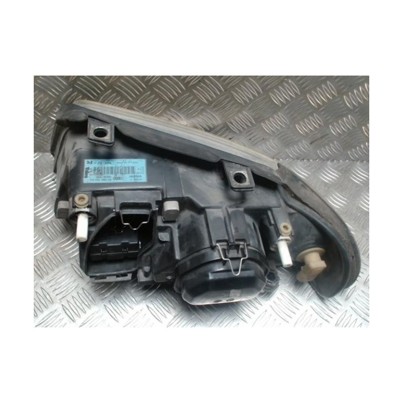 Optique avant principal droit (feux)(phare) AUDI A4 1 PHASE 2 d’occasion