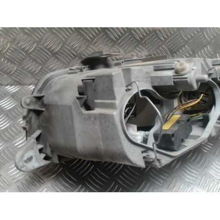 Optique avant principal droit (feux)(phare) ALFA ROMEO 147 PHASE 1 d’occasion