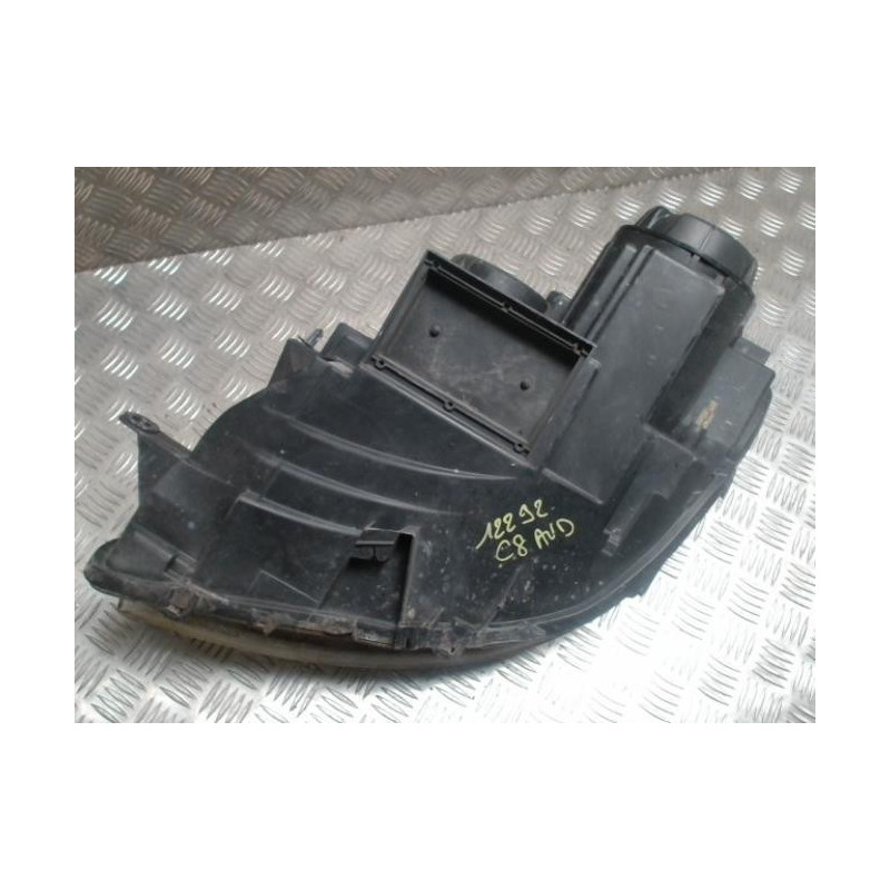 Optique avant principal droit (feux)(phare) CITROEN C8 d’occasion