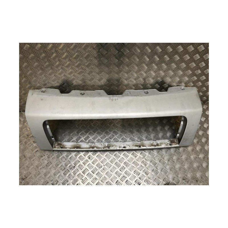 Calandre PEUGEOT  d’occasion