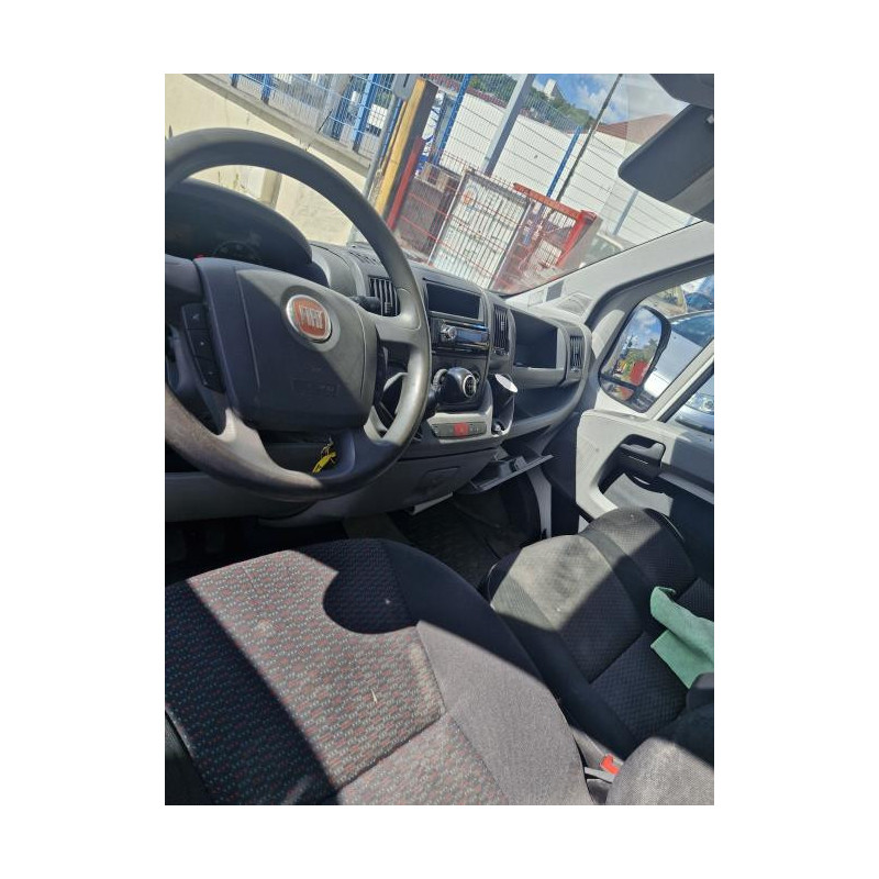 Calandre PEUGEOT  d’occasion