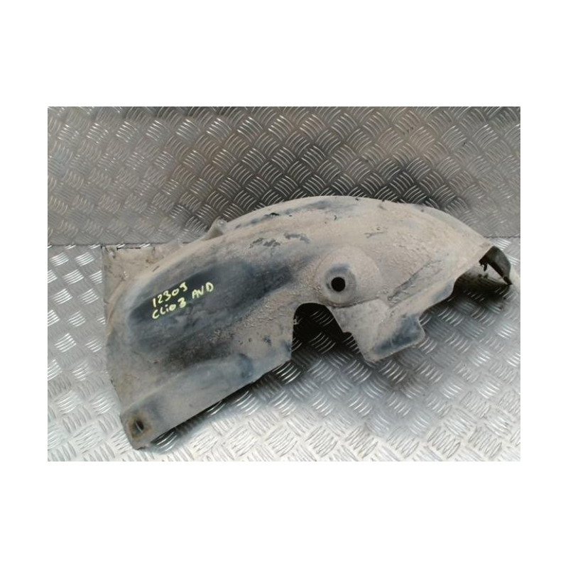 Pare boue avant droit RENAULT CLIO 3 PHASE 1 BREAK d’occasion