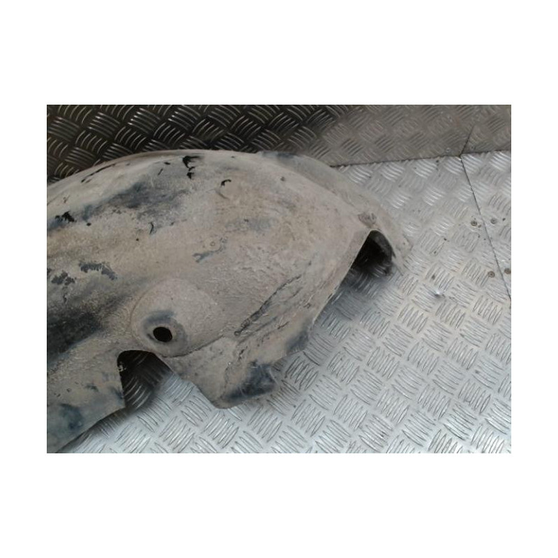 Pare boue avant droit RENAULT CLIO 3 PHASE 1 BREAK d’occasion