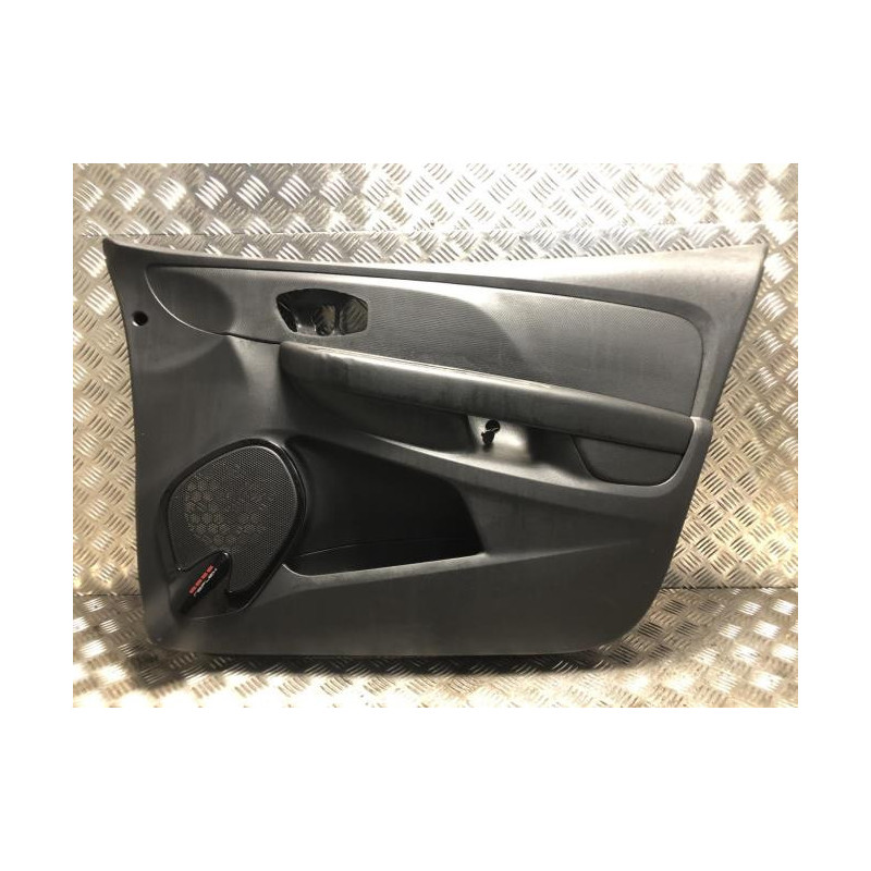 Panneau de porte avant droit RENAULT CLIO 4 PHASE 2 d’occasion