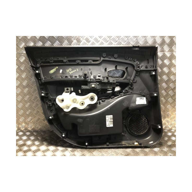 Panneau de porte avant droit RENAULT SCENIC 3 PHASE 2 d’occasion
