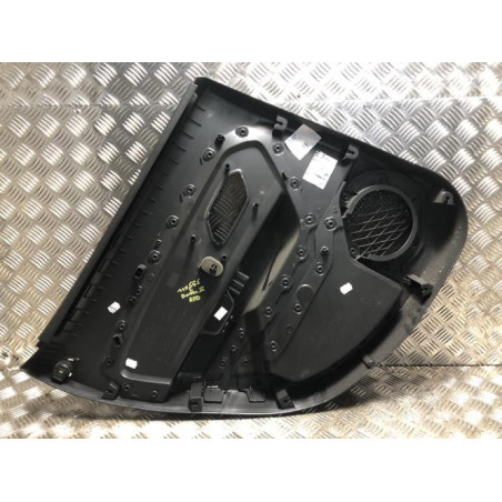 Panneau de porte arriere droit DACIA DUSTER 2 PHASE 1 d’occasion