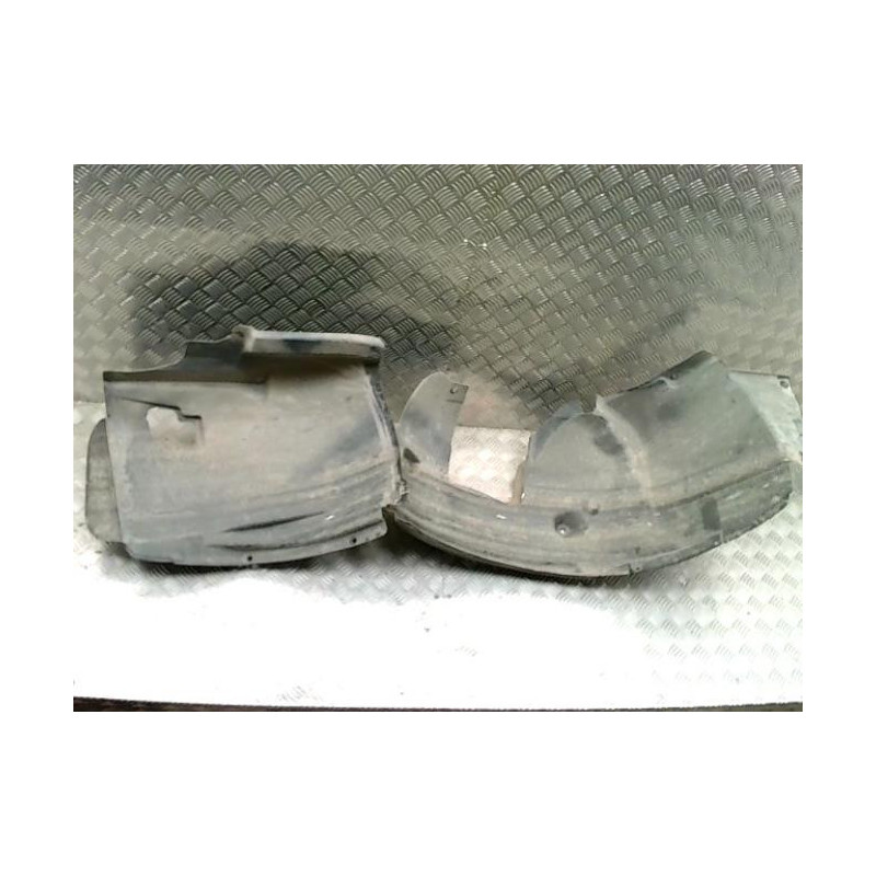 Pare boue avant droit BMW SERIE 1 E81 d’occasion