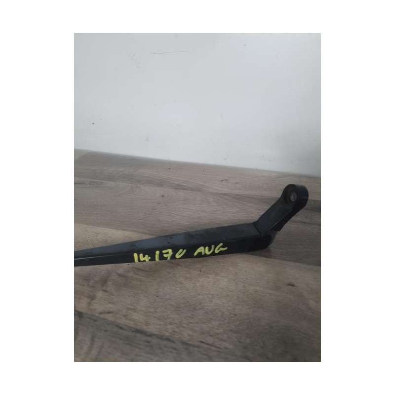 Bras essuie glace avant gauche VOLKSWAGEN FOX d’occasion