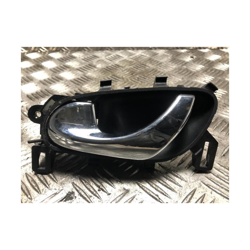Poignee interieur arriere gauche NISSAN QASHQAI 2 PHASE 1 d’occasion