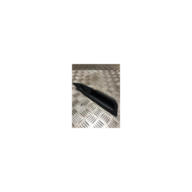Interrupteur de leve vitre arriere droit NISSAN QASHQAI 2 PHASE 1 d’occasion