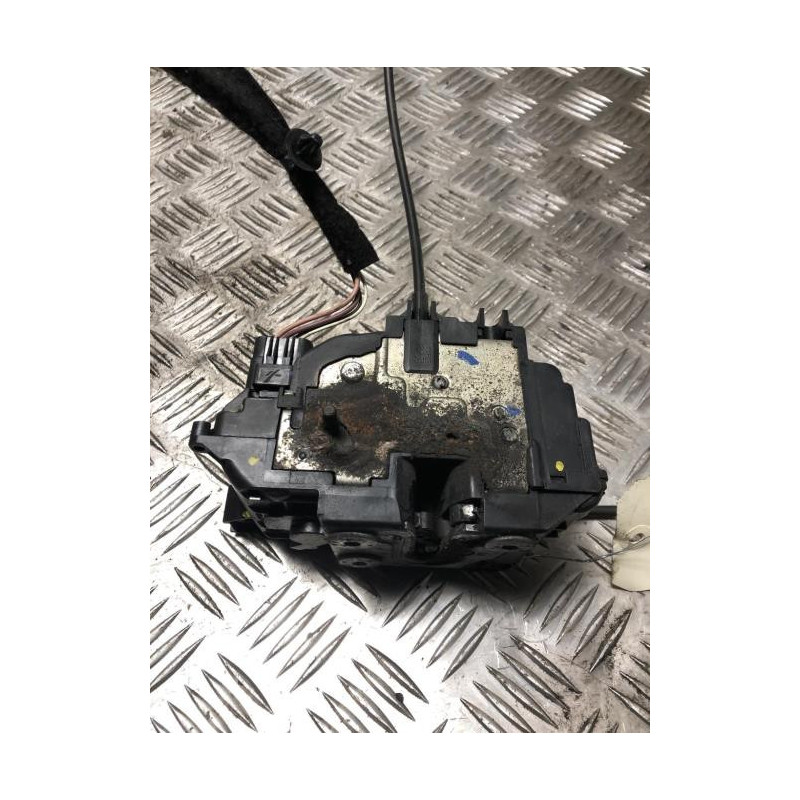 Serrure arriere droit RENAULT CLIO 3 PHASE 2 d’occasion