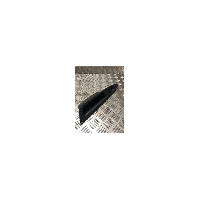 Interrupteur de leve vitre arriere droit NISSAN QASHQAI 2 PHASE 1 d’occasion