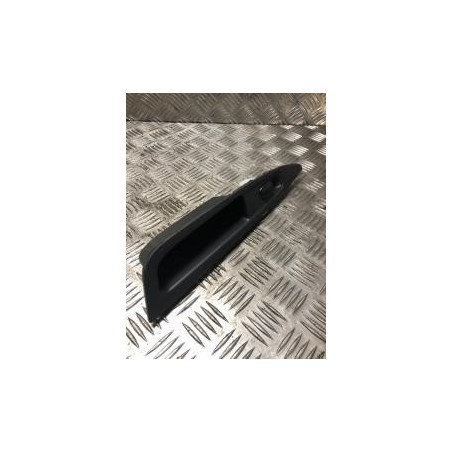 Interrupteur de leve vitre arriere droit NISSAN QASHQAI 2 PHASE 1 d’occasion