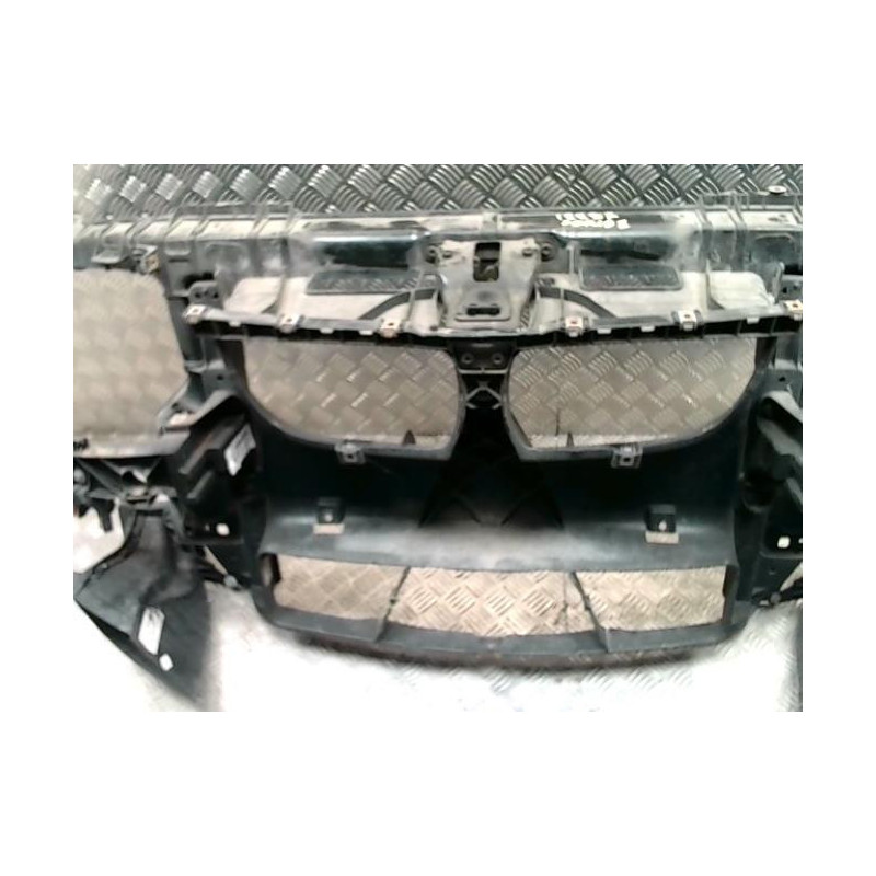 Armature avant, Masque avant BMW SERIE 1 E81 d’occasion