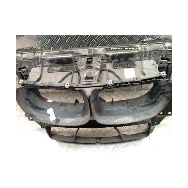 Armature avant, Masque avant BMW SERIE 1 E87 PHASE 1 d’occasion