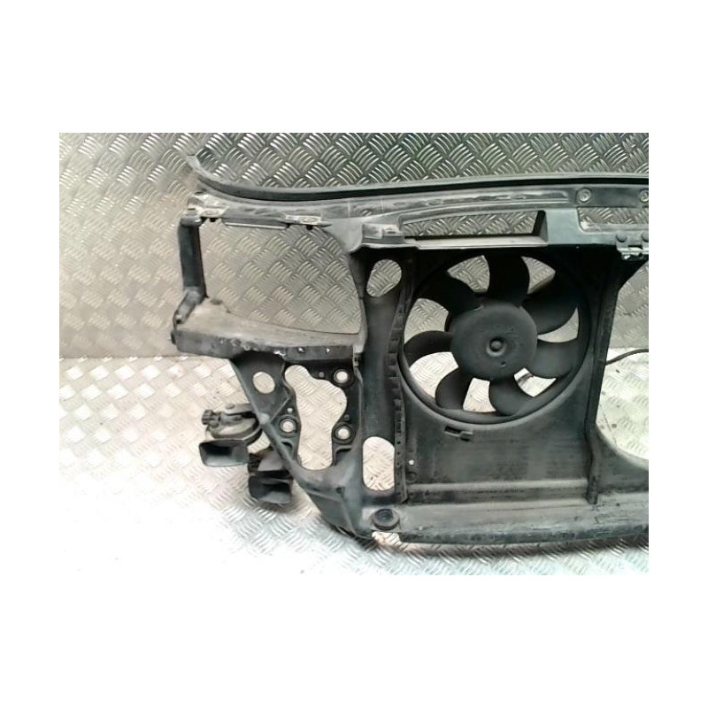 Armature avant, Masque avant AUDI A4 1 PHASE 1 d’occasion