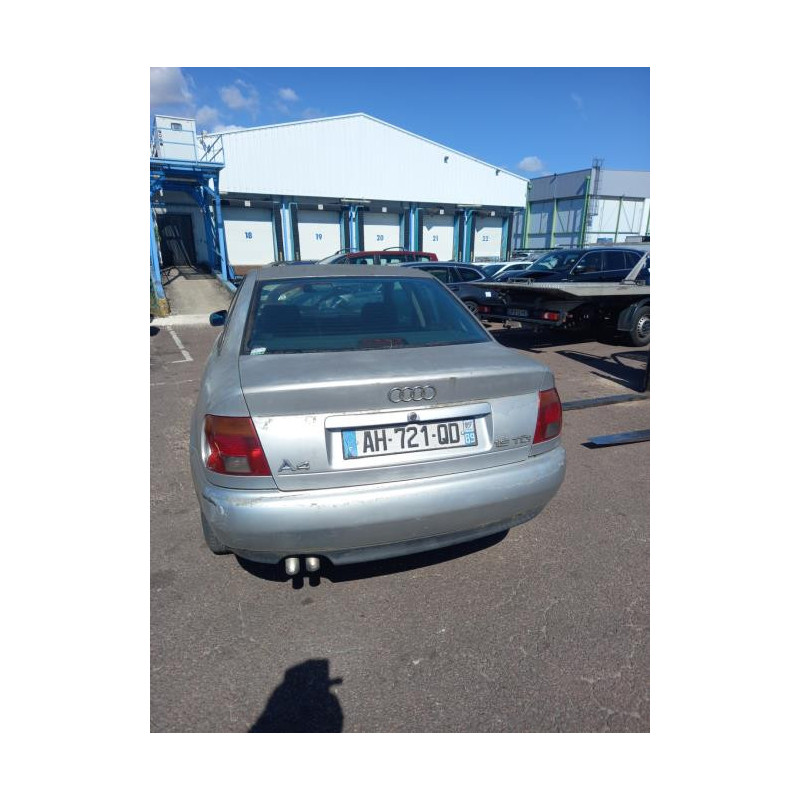 Armature avant, Masque avant AUDI A4 1 PHASE 1 d’occasion