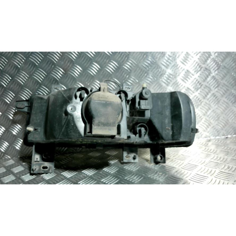 Optique avant principal droit (feux)(phare) RENAULT MASTER 2 PHASE 1 d’occasion
