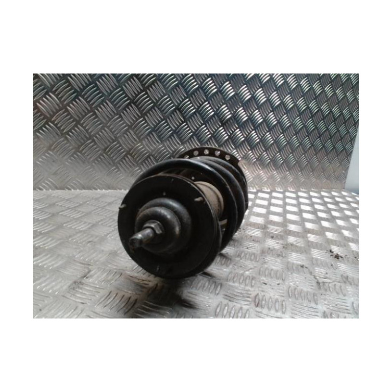 Amortisseur avant gauche RENAULT CLIO 4 PHASE 1 d’occasion
