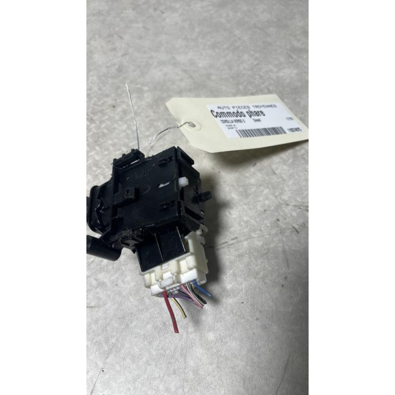 Commodo phare TOYOTA COROLLA VERSO 2 PHASE 2 d’occasion