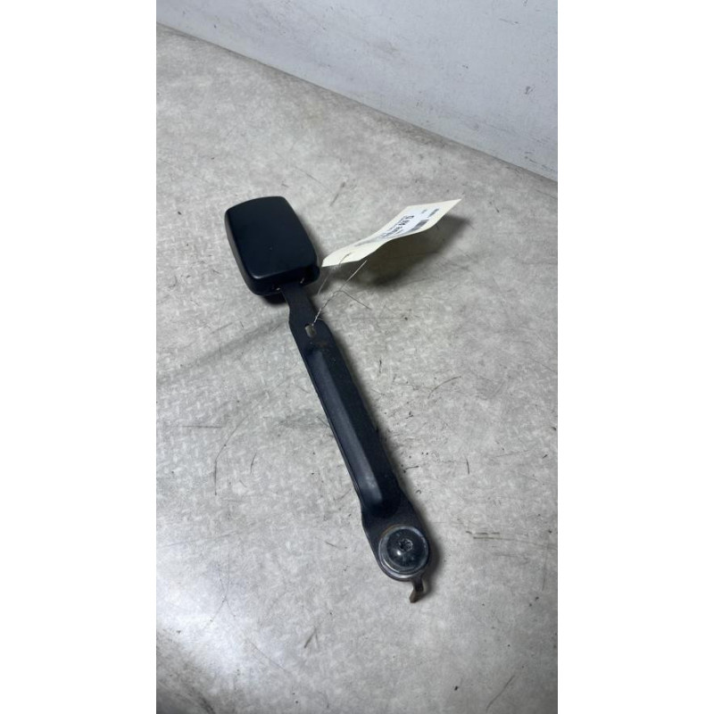 Attache ceinture avant droit RENAULT MEGANE 3 PHASE 1 d’occasion