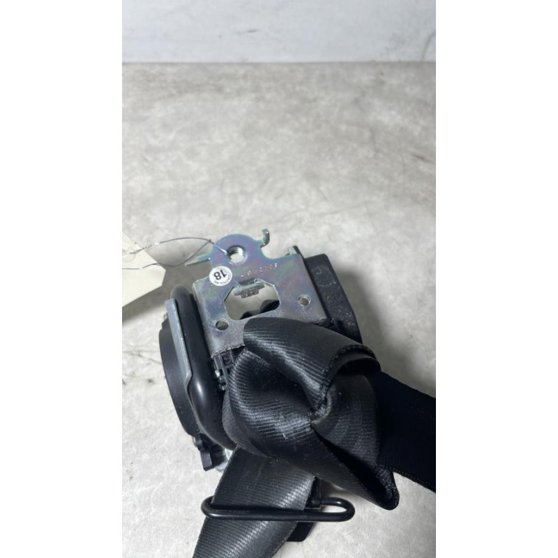 Ceinture avant gauche RENAULT MEGANE 3 PHASE 1 d’occasion