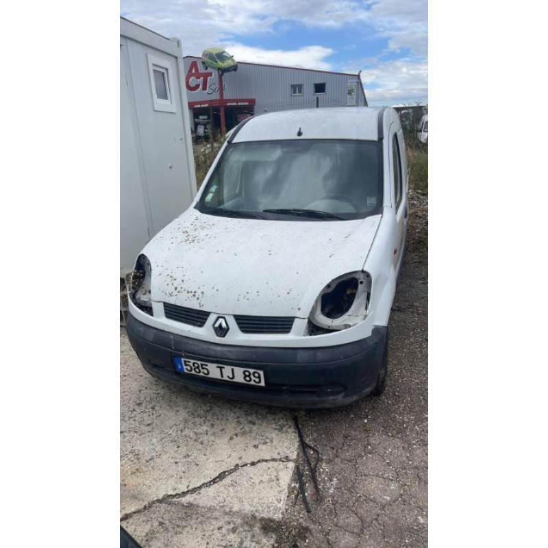 Pare boue avant droit RENAULT KANGOO 1 PHASE 1 d’occasion