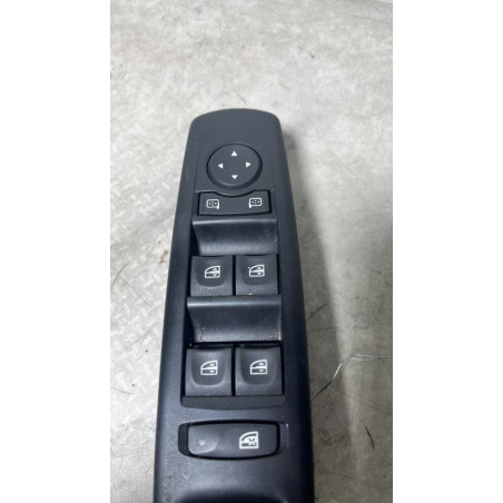 Interrupteur de leve vitre avant gauche RENAULT MEGANE 3 PHASE 1 d’occasion