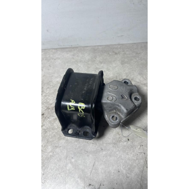 Support moteur droit PEUGEOT 206 PHASE 1 d’occasion