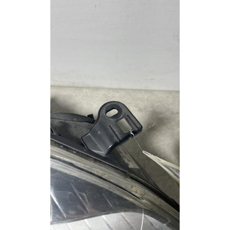 Optique avant principal droit (feux)(phare) RENAULT MEGANE 3 PHASE 1 d’occasion
