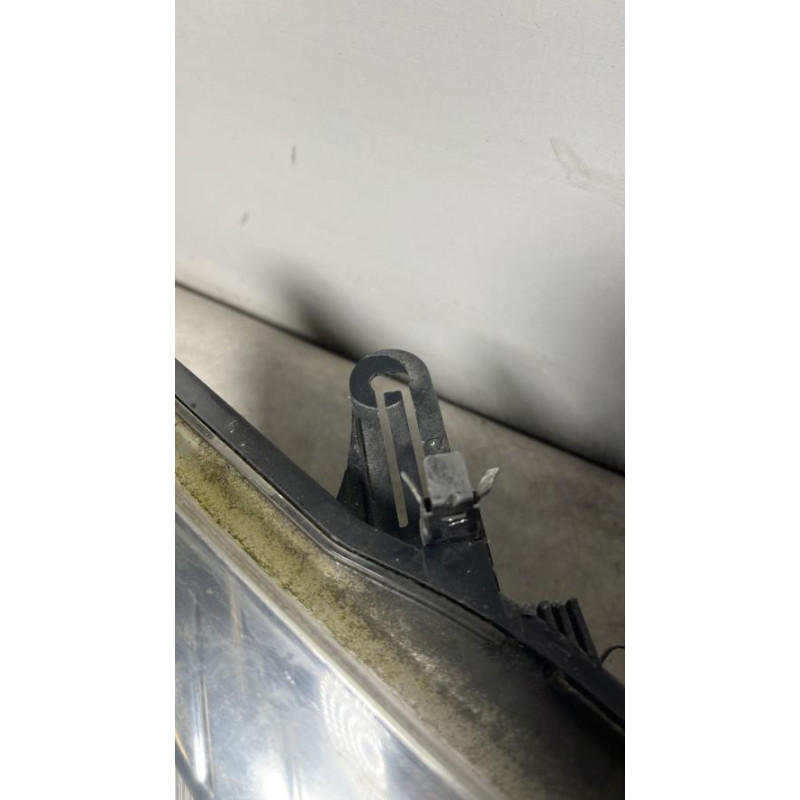 Optique avant principal droit (feux)(phare) RENAULT MEGANE 3 PHASE 1 d’occasion