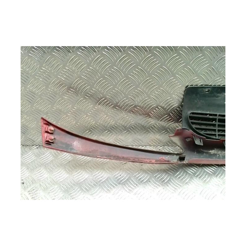 Calandre PEUGEOT 206 PHASE 1 d’occasion