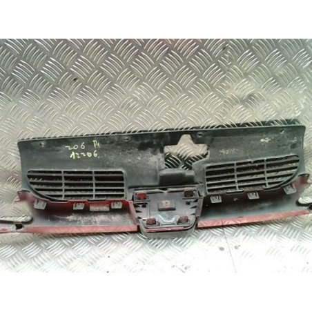 Calandre PEUGEOT 206 PHASE 1 d’occasion