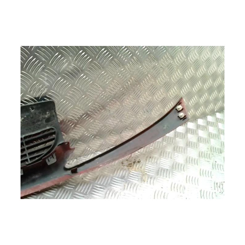 Calandre PEUGEOT 206 PHASE 1 d’occasion