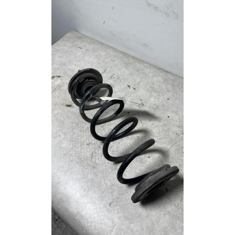 Ressort de suspension arriere gauche AUDI A3 3 SPORTBACK PHASE 2 d’occasion