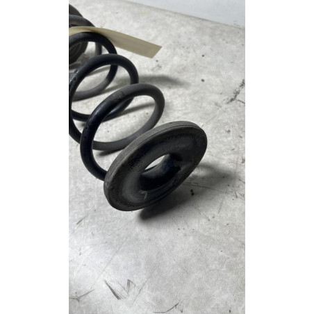 Ressort de suspension arriere gauche AUDI A3 3 SPORTBACK PHASE 2 d’occasion