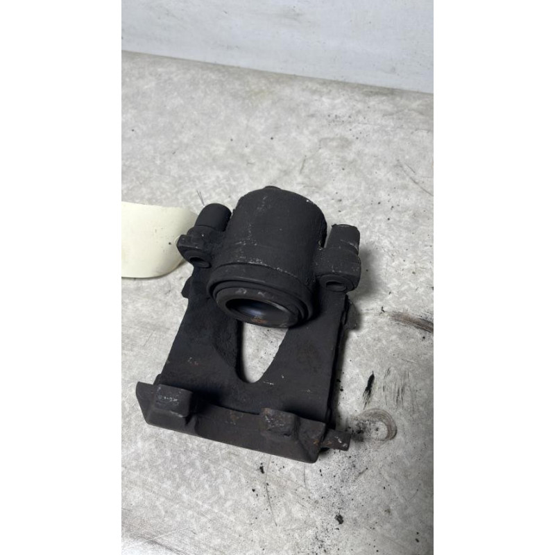 Etrier avant gauche (freinage) VOLKSWAGEN FOX d’occasion