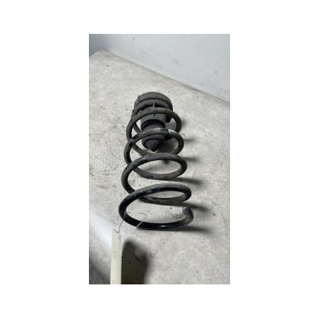 Ressort de suspension arriere gauche FIAT PUNTO 2 PHASE 1 d’occasion