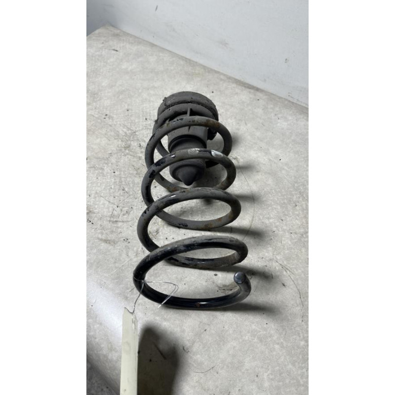 Ressort de suspension arriere gauche FIAT PUNTO 2 PHASE 1 d’occasion